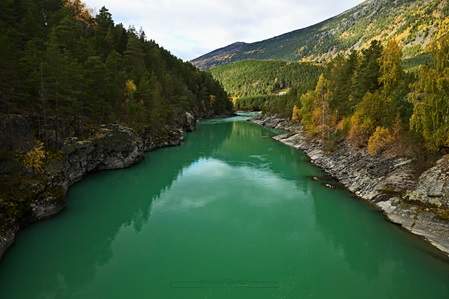 Blick von der Neset Bru, Sjårdalen, Norwegen